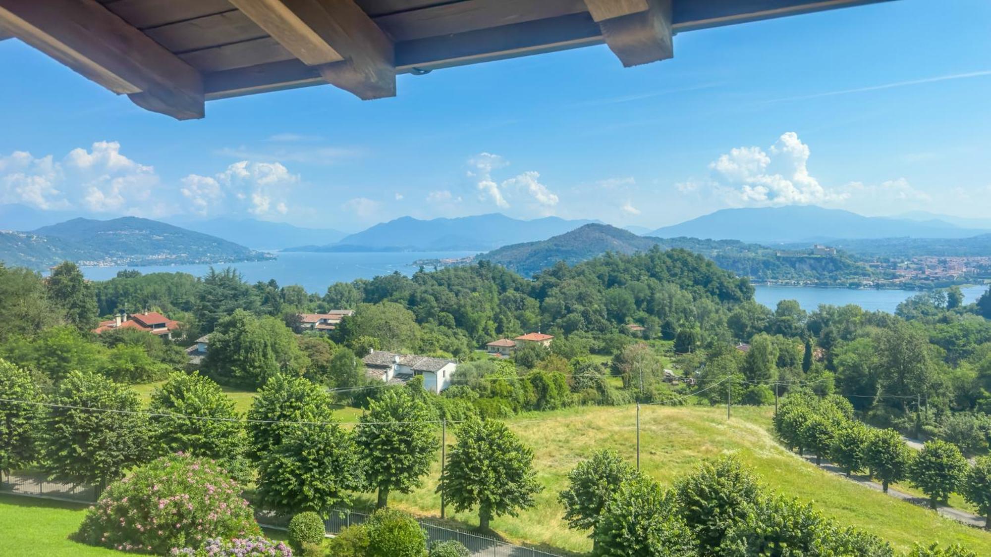 Belvedere Sul Lago Arona Exterior photo
